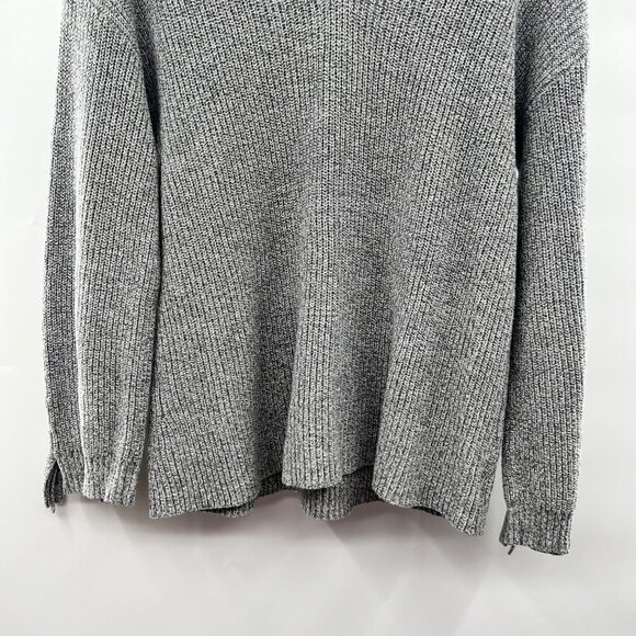 American Eagle Women's Tight Knit V-Neck Sweater Bow Cuff Gray Size Medium - Picture 3 of 9